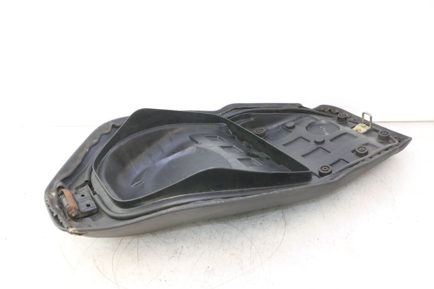 photo de SELLA KYMCO SUPER 8 2T 50 (2007 - 2013) - Focus sulla struttura