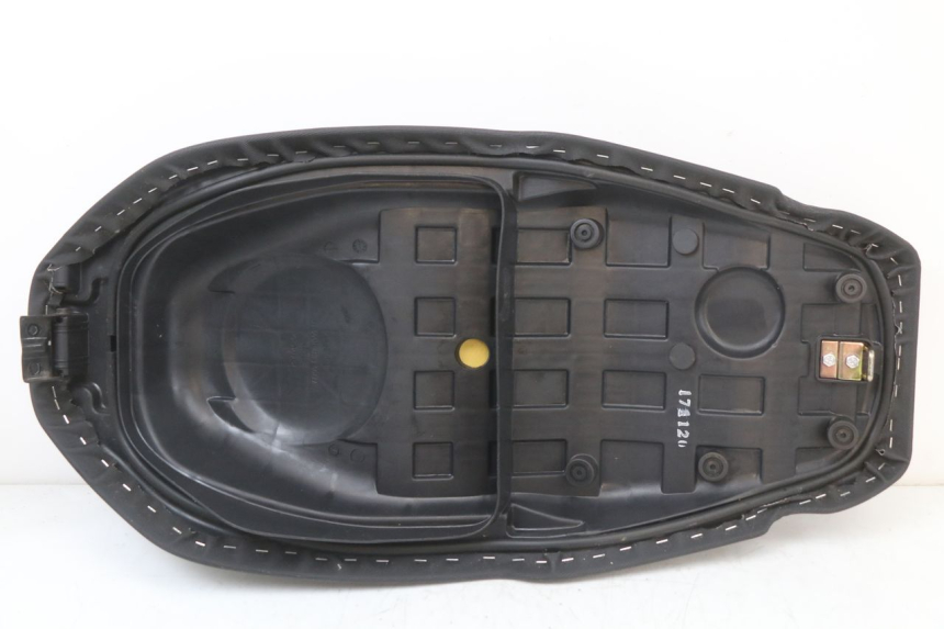 photo de SELLA KYMCO SUPER 8 4T 50 (2018 - 2020) - Altra angolazione