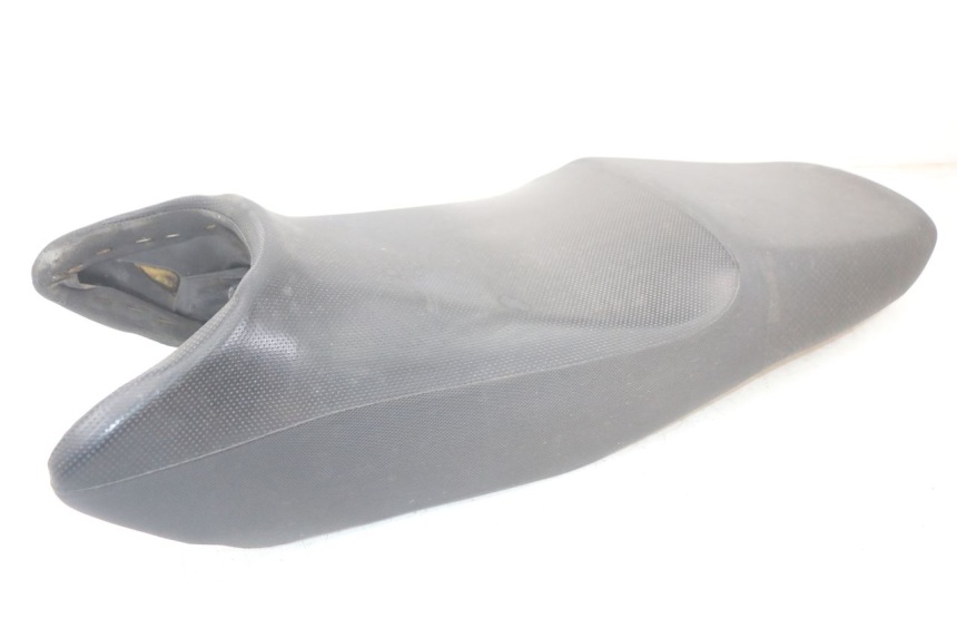 photo de SELLA SUZUKI GS F 500 (2004 - 2007) - Primo piano tecnico