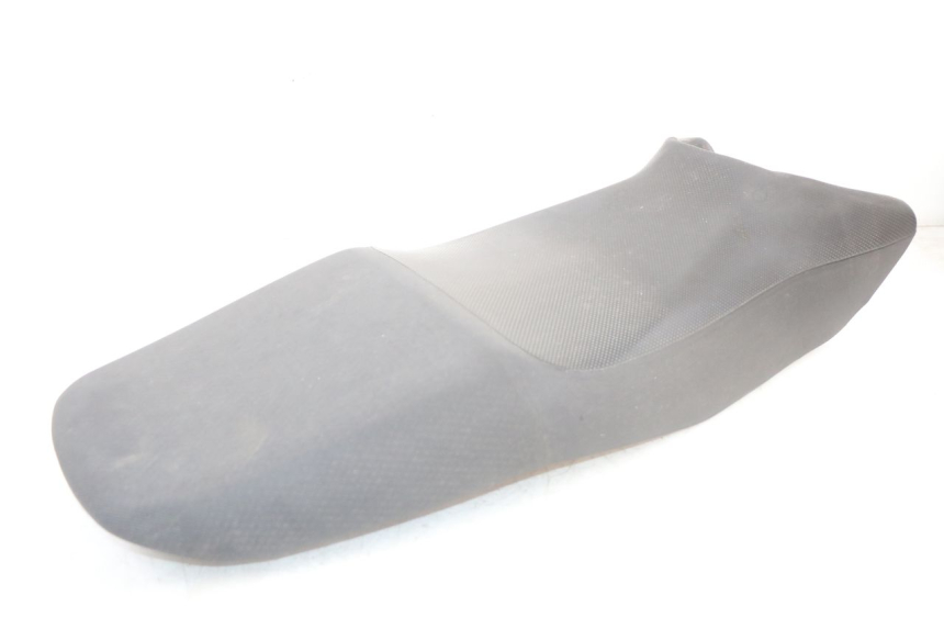 photo de SELLA SUZUKI GS F 500 (2004 - 2007) - Vista d'insieme del prodotto