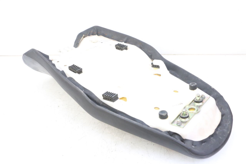 photo de SELLA SUZUKI GSF S BANDIT 600 (2000 - 2004) - Dettaglio del componente