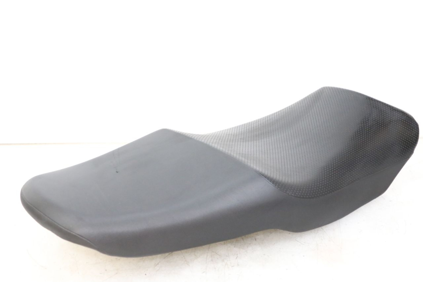 photo de SELLA SUZUKI GSF S BANDIT 600 (2000 - 2004) - Ispezione visiva dettagliata