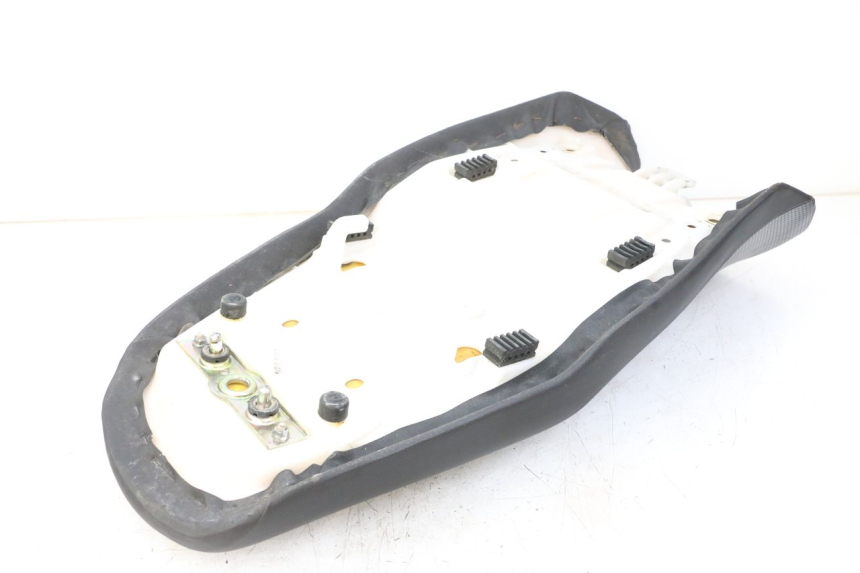 photo de SELLA SUZUKI GSF S BANDIT 600 (2000 - 2004) - Dettagli dei punti di fissaggio