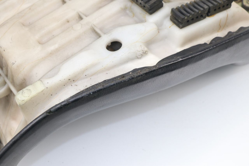 photo de SELLA SUZUKI GSX F GSXF 750 (1988 - 1998) - Dettaglio del componente