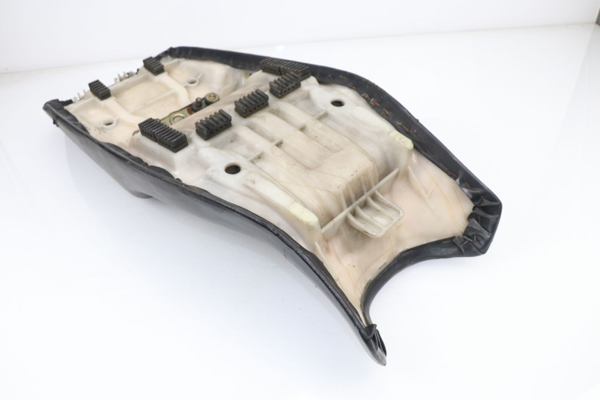 photo de SELLA SUZUKI GSX F GSXF 750 (1988 - 1998) - Ispezione visiva dettagliata