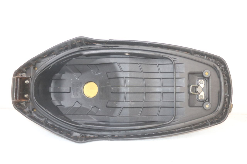 photo de SELLE SYM ORBIT III 3 4T 50 (2018 - 2021) - Marcature e riferimenti originali