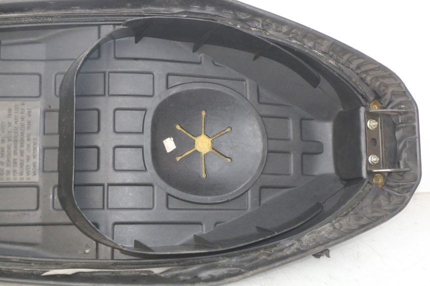 photo de SELLE SYM SYMPHONY 125 (2009 - 2015) - Dettagli dei punti di fissaggio