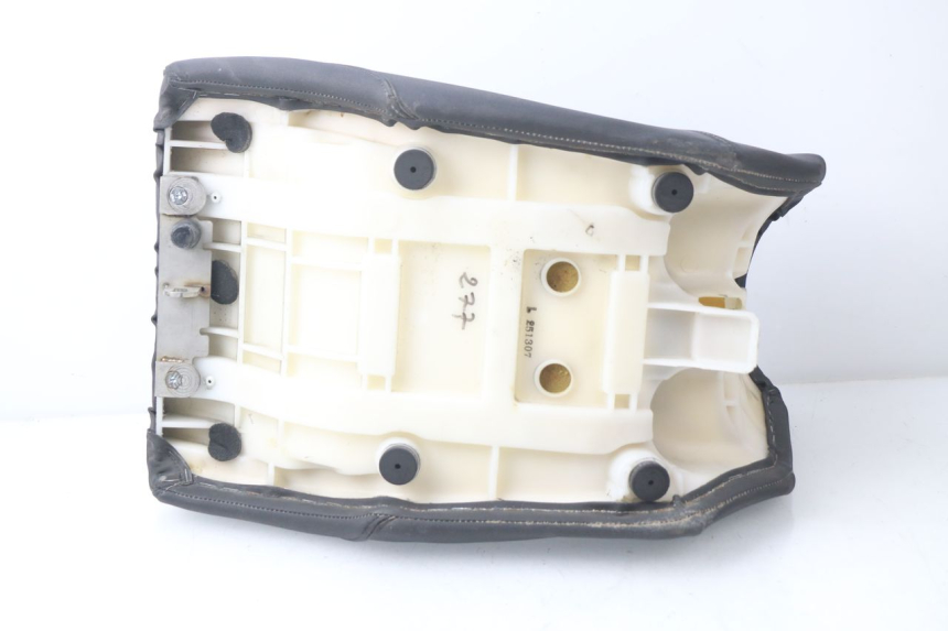 photo de SELLA YAMAHA TDM ABS 900 (2002 - 2014) - Primo piano tecnico