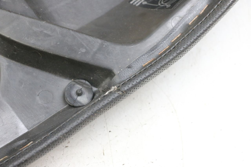 photo de SELLE PEUGEOT TKR TREKKER FURIOUS 50 (2005 - 2014) - Dettaglio del componente