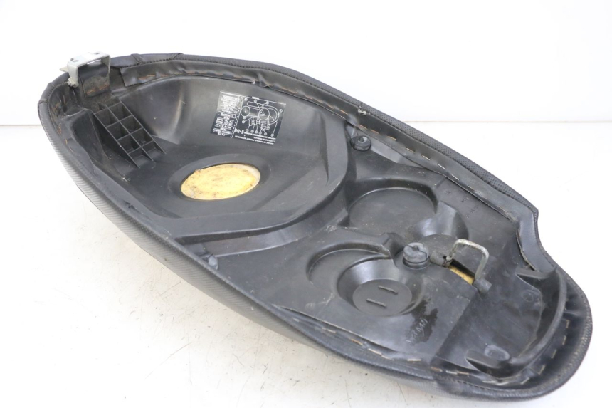 photo de SELLE PEUGEOT TKR TREKKER FURIOUS 50 (2005 - 2014) - Primo piano tecnico