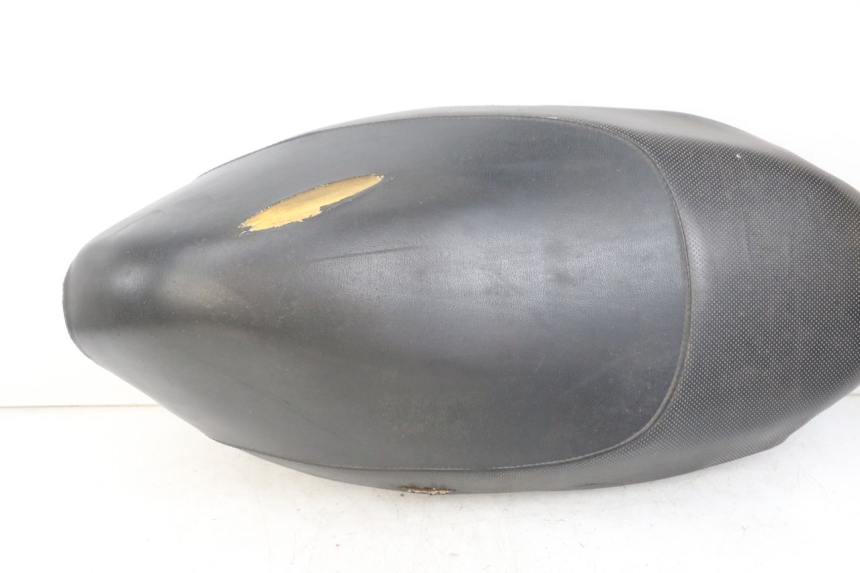 photo de SELLE PEUGEOT TKR TREKKER FURIOUS 50 (2005 - 2014) - Dettagli dei punti di fissaggio