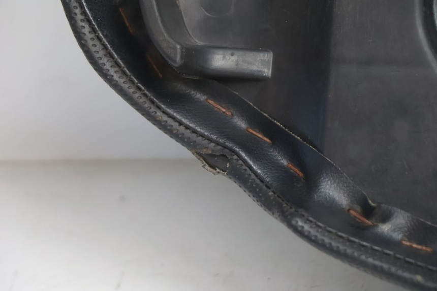 photo de SELLA PEUGEOT TREKKER TKR 50 (2005 - 2014) - Altra vista dell'articolo