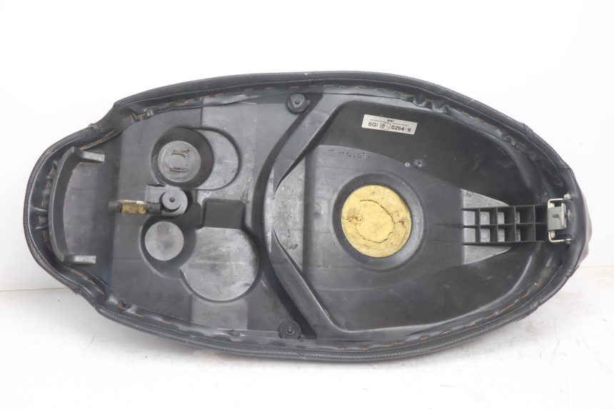 photo de SELLA PEUGEOT TREKKER TKR 50 (2005 - 2014) - Marcature e riferimenti originali