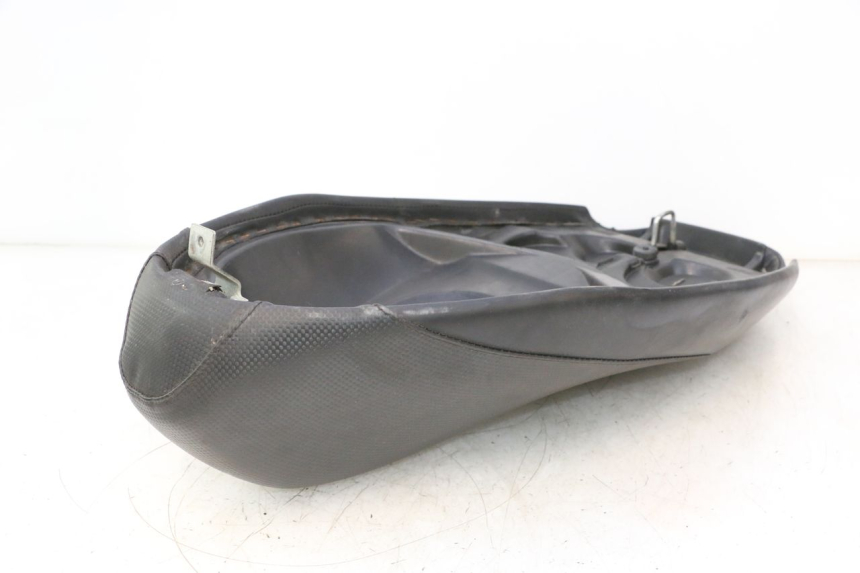photo de SELLA PEUGEOT TREKKER 50 (1995 - 2004) - Caratteristiche distintive