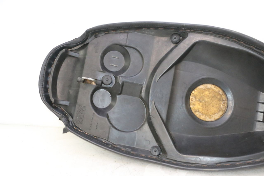 photo de SELLA PEUGEOT TREKKER 50 (1995 - 2004) - Ispezione visiva dettagliata