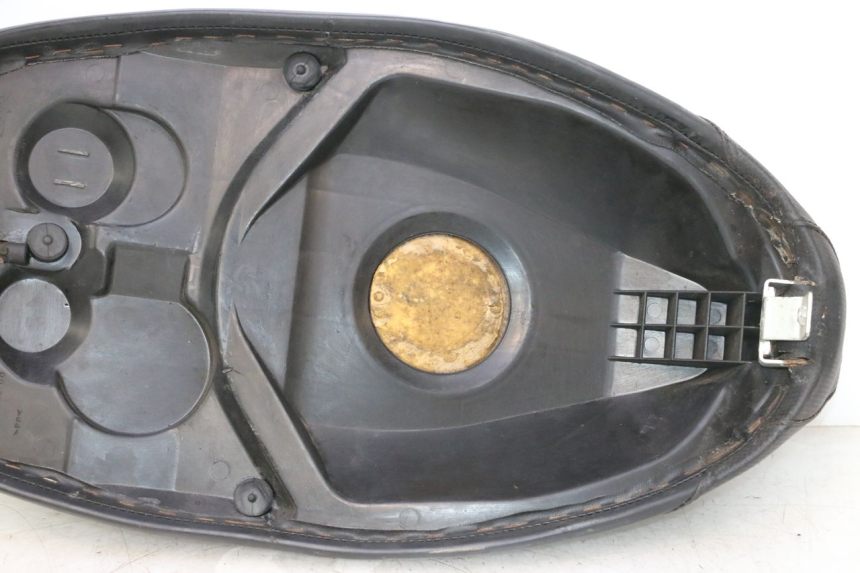 photo de SELLA PEUGEOT TREKKER 50 (1995 - 2004) - Focus sulla struttura