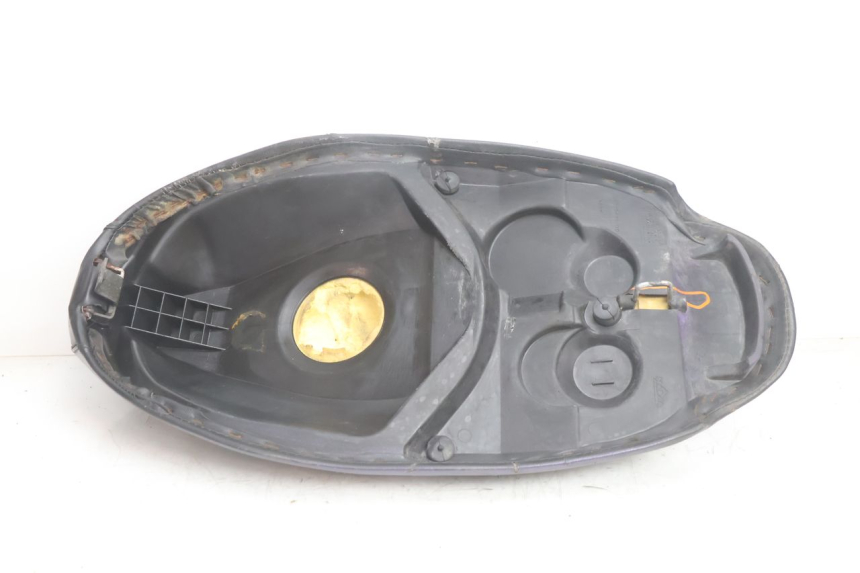 photo de SELLA PEUGEOT TREKKER 50 (1995 - 2004) - Ispezione visiva dettagliata