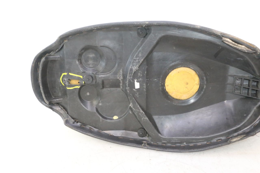 photo de SELLA PEUGEOT TREKKER 50 (1995 - 2004) - Dettaglio del componente