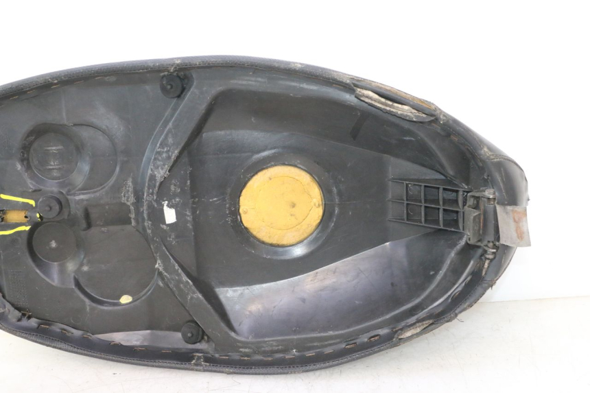 photo de SELLA PEUGEOT TREKKER 50 (1995 - 2004) - Zoom sullo stato d'uso