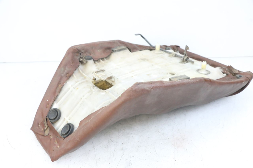 photo de SELLE HONDA TRX 300 (1988 - 2000) - Zoom sullo stato d'uso