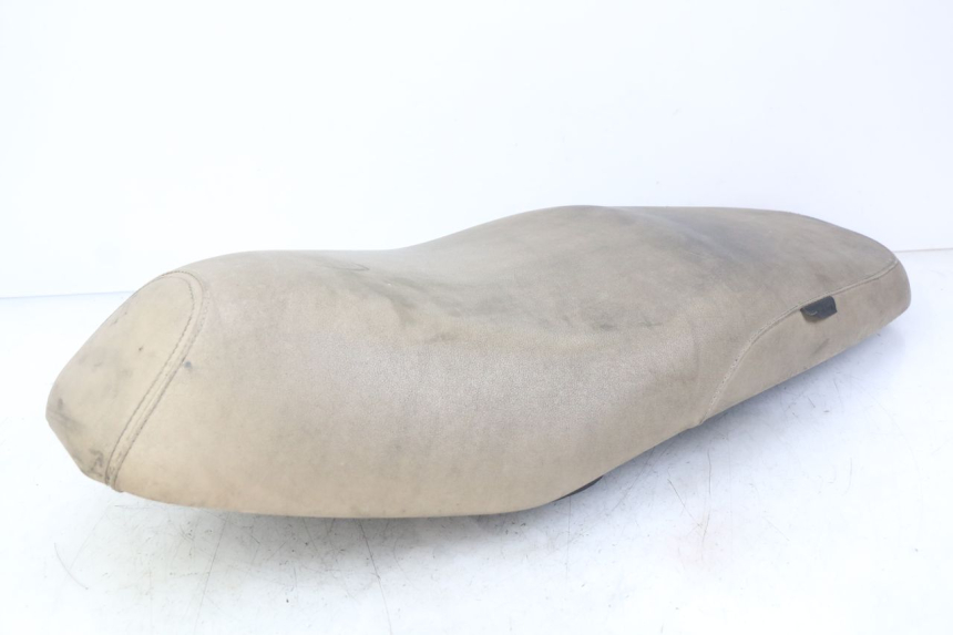 photo de SELLE PEUGEOT TWEET 4T 50 (2010 - 2014) - Primo piano tecnico