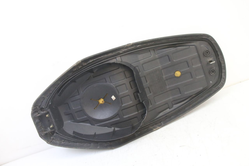 photo de SELLE PEUGEOT TWEET 4T 50 (2014 - 2019) - Caratteristiche distintive