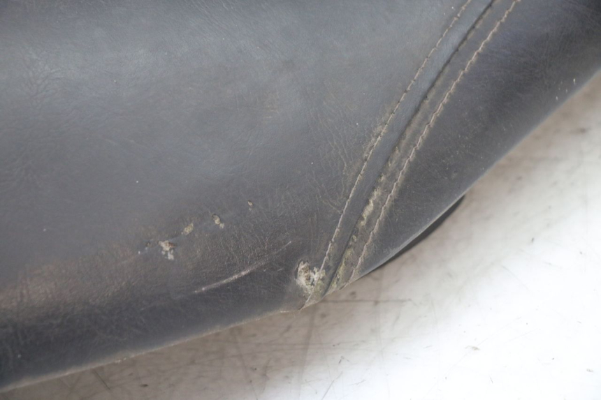 photo de SELLE PEUGEOT TWEET 4T 50 (2014 - 2019) - Dettagli dei punti di fissaggio