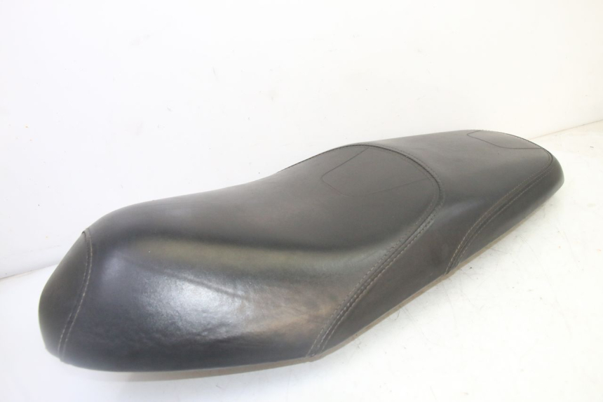 photo de SELLE PEUGEOT TWEET 4T 50 (2018 - 2022) - Zoom sullo stato d'uso