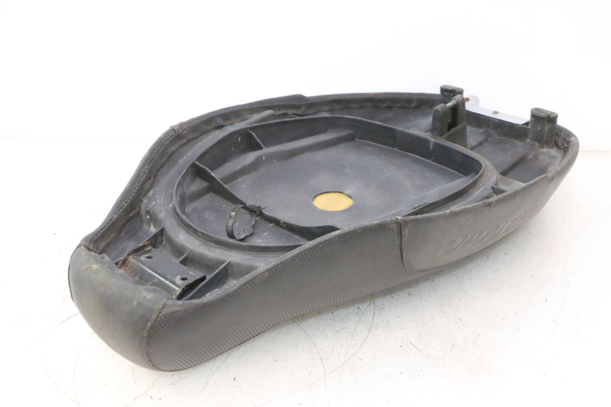 photo de SELLE PIAGGIO TYPHOON 50 (1993 - 1999) - Ispezione visiva dettagliata