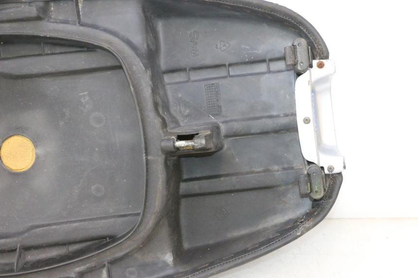 photo de SELLE PIAGGIO TYPHOON 50 (1993 - 1999) - Angolazione alternativa