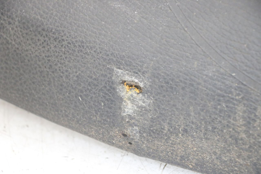 photo de SELLE PIAGGIO TYPHOON 80 (1994 - 1997) - Stato della superficie e materiale