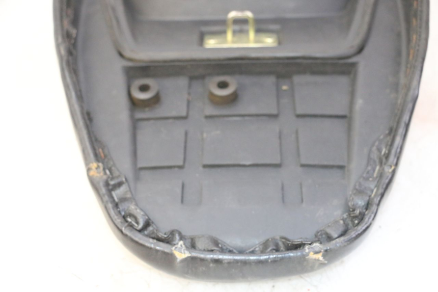 photo de SELLE PEUGEOT V-CLIC VCLIC 50 (2007 - 2013) - Marcature e riferimenti originali