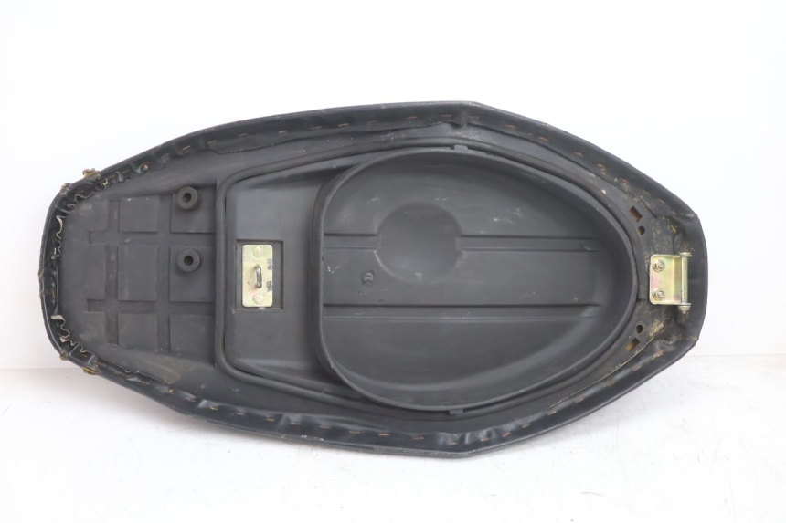 photo de SELLE PEUGEOT V-CLIC VCLIC 50 (2007 - 2013) - Primo piano ad alta risoluzione