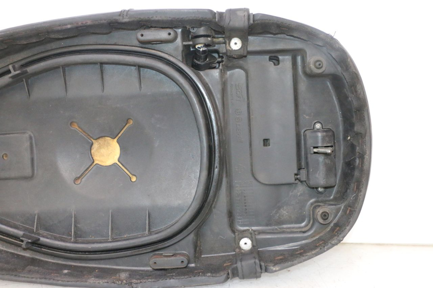 photo de SELLE PIAGGIO VESPA S 2T 50 (2007 - 2014) - Primo piano tecnico