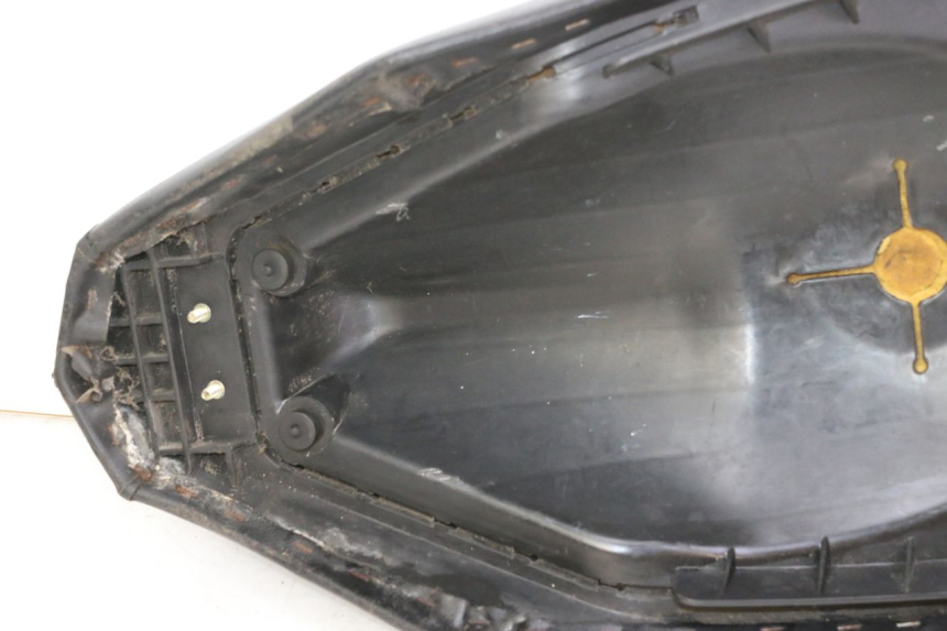 photo de SELLE PEUGEOT VIVACITY NEW 2T 50 (2008 - 2017) - Dettagli dei punti di fissaggio