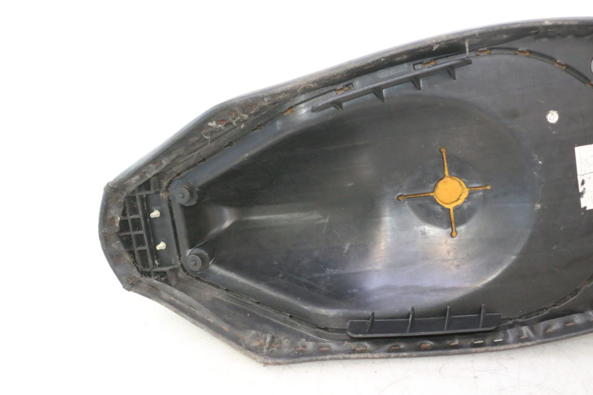 photo de SELLE PEUGEOT VIVACITY NEW 2T 50 (2008 - 2017) - Primo piano ad alta risoluzione