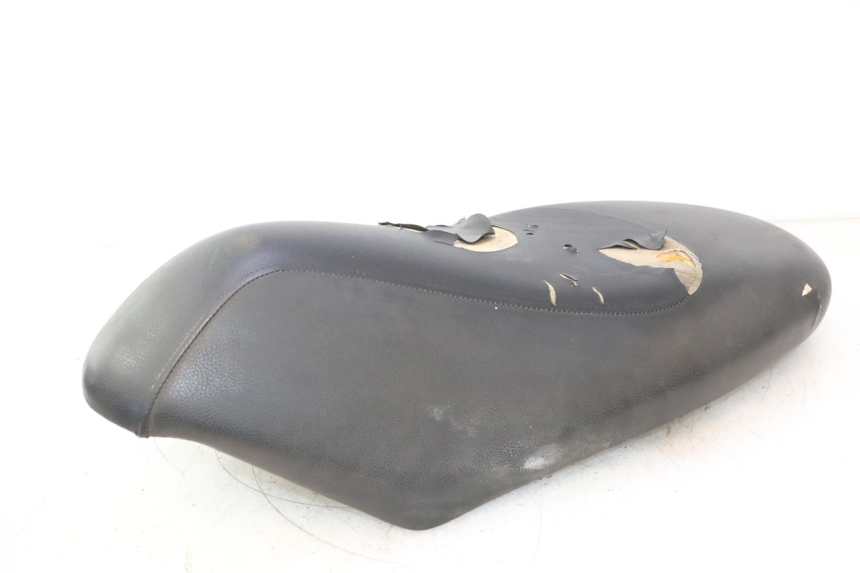 photo de SELLE PEUGEOT VIVACITY NEW 2T 50 (2008 - 2017) - Stato della superficie e materiale