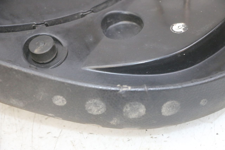 photo de SELLE PEUGEOT VIVACITY NEW 4T 50 (2008 - 2017) - Caratteristiche distintive