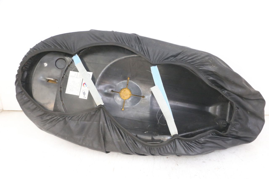 photo de SELLE PEUGEOT VIVACITY NEW 4T 50 (2008 - 2017) - Zoom sullo stato d'uso