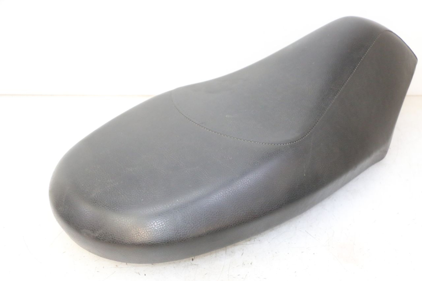 photo de SELLE PEUGEOT VIVACITY NEW 4T 50 (2008 - 2017) - Dettaglio del componente