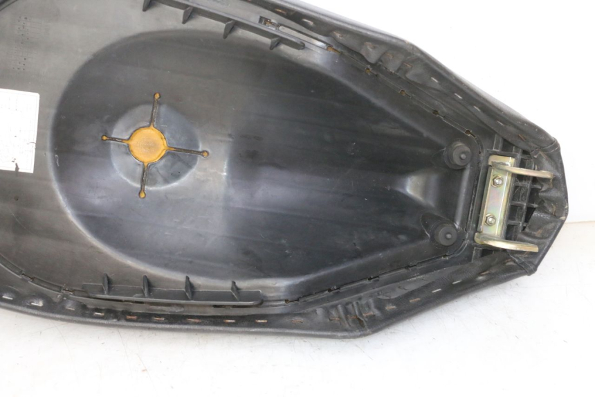 photo de SELLE PEUGEOT VIVACITY NEW 4T 50 (2008 - 2017) - Caratteristiche distintive