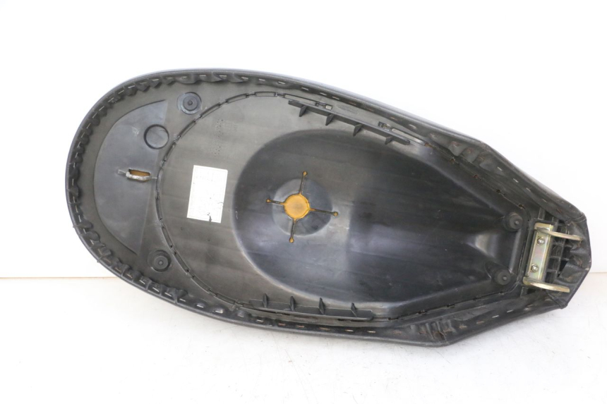 photo de SELLE PEUGEOT VIVACITY NEW 4T 50 (2008 - 2017) - Primo piano ad alta risoluzione