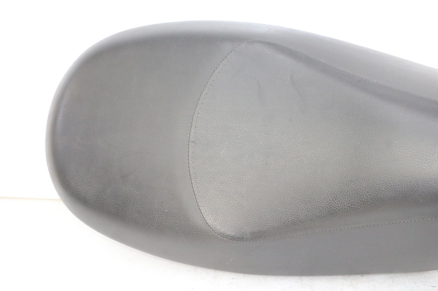 photo de SELLE PEUGEOT VIVACITY NEW 4T 50 (2008 - 2017) - Foto prodotto supplementare