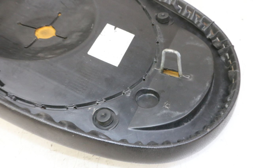 photo de SELLE PEUGEOT VIVACITY NEW 4T 50 (2008 - 2017) - Dettagli dei punti di fissaggio