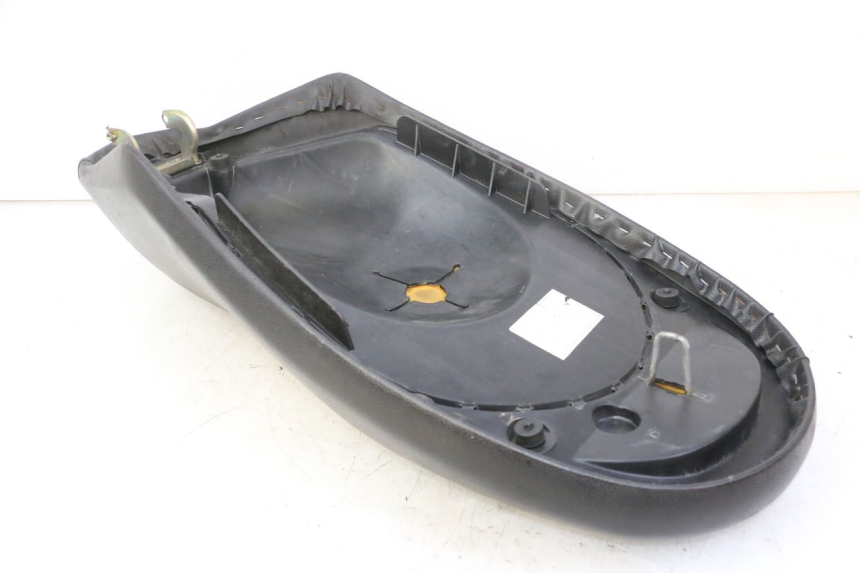 photo de SELLE PEUGEOT VIVACITY NEW 4T 50 (2008 - 2017) - Stato della superficie e materiale