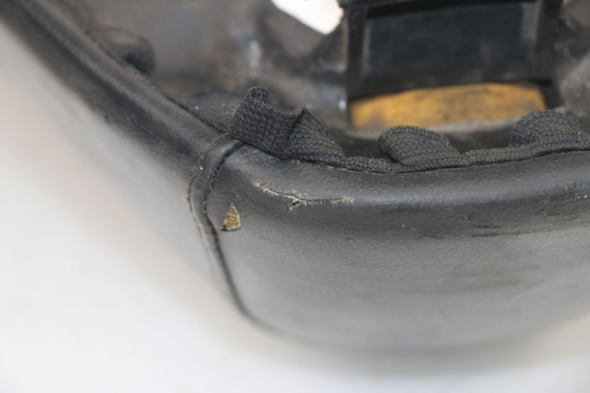 photo de SELLE PEUGEOT VIVACITY 50 (1998 - 2003) - Primo piano ad alta risoluzione