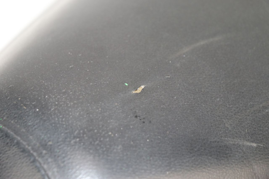 photo de SELLE PEUGEOT VIVACITY 50 (1998 - 2003) - Stato della superficie e materiale