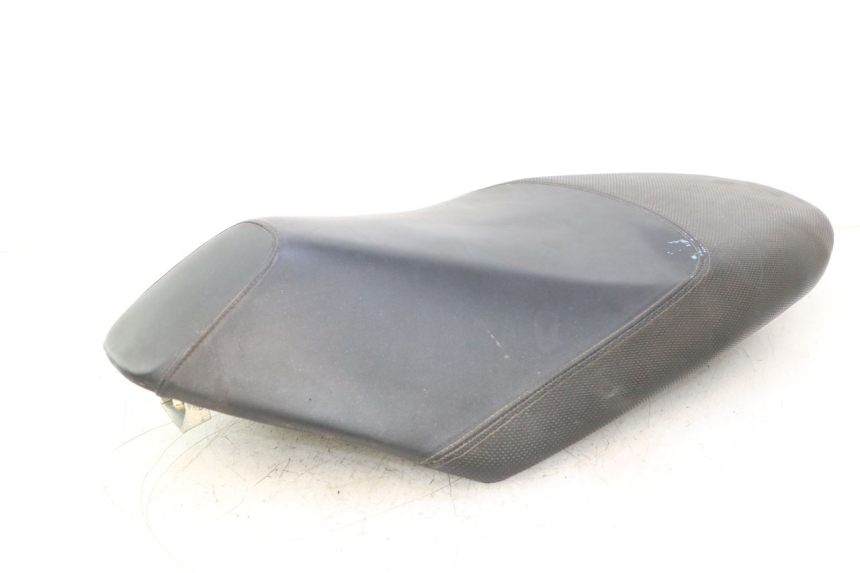 photo de SELLE PEUGEOT VIVACITY 50 (1998 - 2003) - Zoom sui componenti