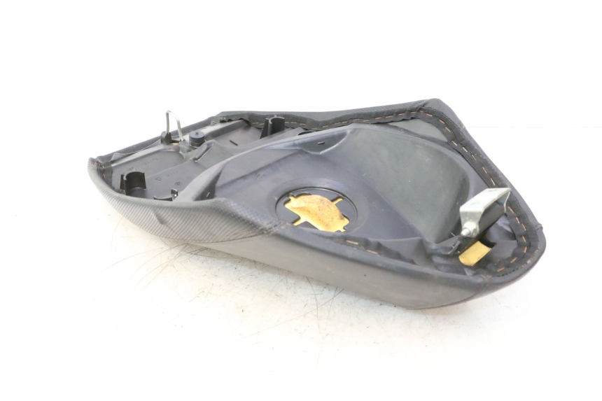 photo de SELLE PEUGEOT VIVACITY 50 (1998 - 2003) - Primo piano tecnico