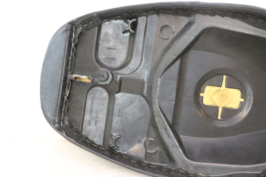 photo de SELLA PEUGEOT VIVACITY 50 (2004 - 2009) - Stato della superficie e materiale